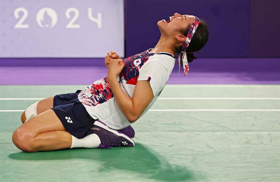 Juegos Olímpicos de París 2024. Bádminton - La surcoreana An Se Young se lleva la medalla de oro ante la china He Bing Jiao en el Individual Femenino de Bádminton. La Chapelle Arena, París, Francia. 5 de agosto de 2024. EFE