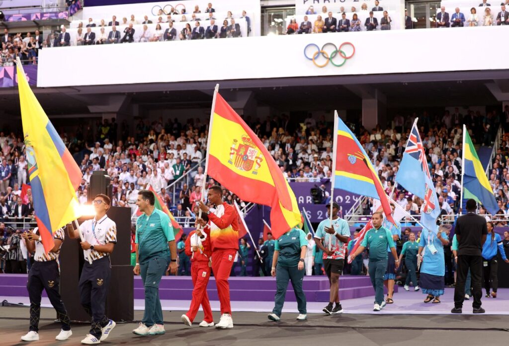 Desfile de varios atletas en la ceremonia de clausura. Fuente: Cuenta oficial de X de los JJ.OO