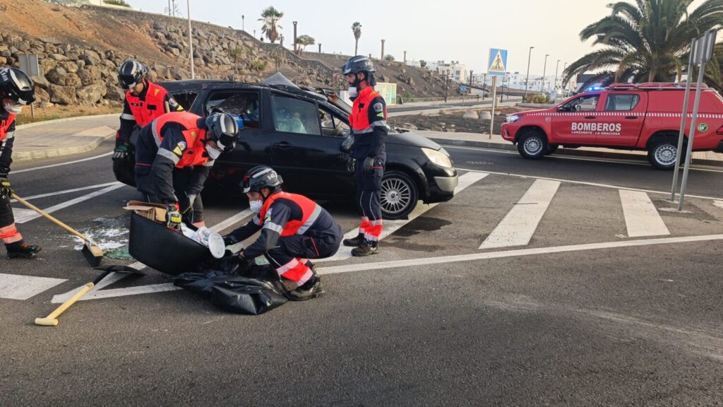 Dos coches se han visto implicados en un accidente  a primeras horas de este domingo en la Rotonda del Cabildo en Lanzarote