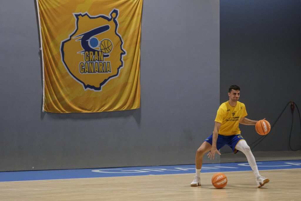 El Dreamland Gran Canaria inicia la pretemporada con seis caras nuevas