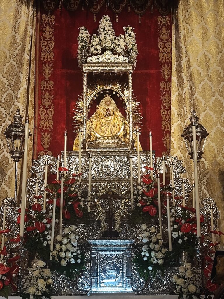 Imagen de Nuestra Señora de Las Nieves en su Santuario de Santa Cruz de La Palma