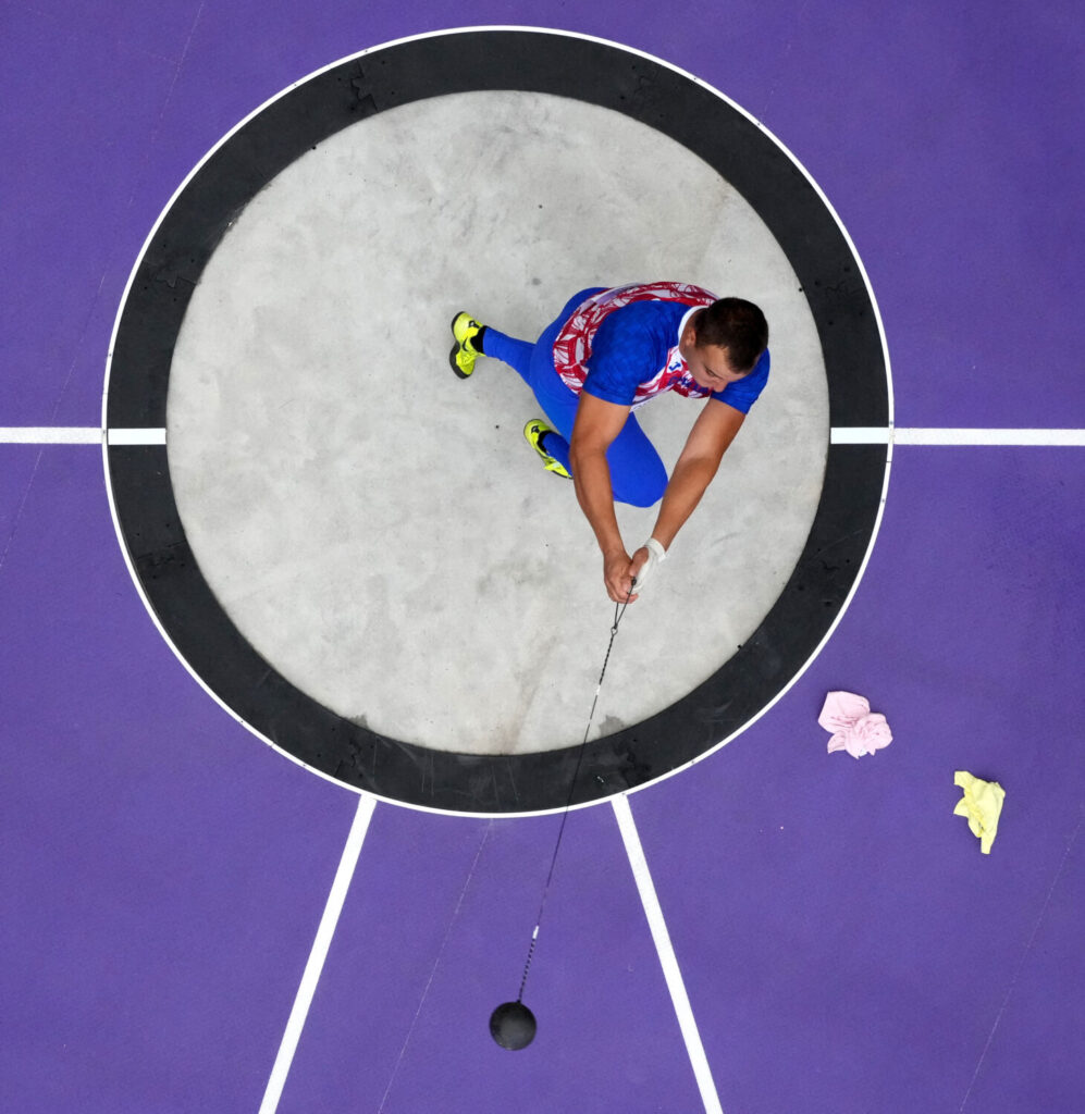 Juegos Olímpicos de París 2024 - Atletismo - Calificación de lanzamiento de martillo para hombres - Gp A - Stade de France, Saint-Denis, Francia - 02 de agosto de 2024. Matija Greguric de Croacia en acción. REUTERS/Fabrizio Bensch