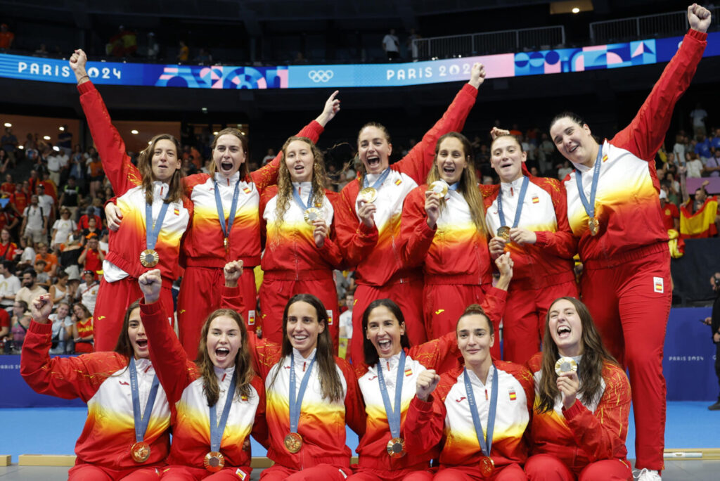 La selección femenina española de waterpolo consiguió el anhelado oro olímpico con una victoria ante Australia (9-11)