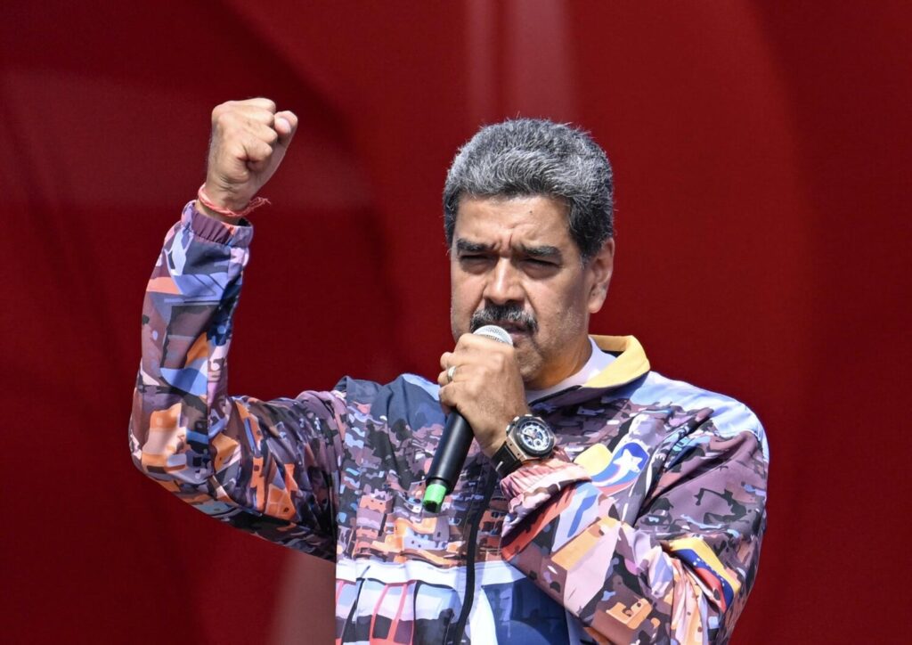 Nicolás Maduro carga contra WhatsApp