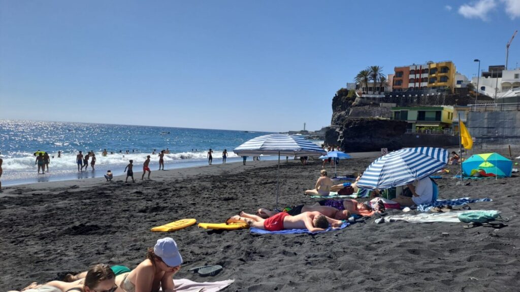 Primer fin de semana de agosto con altas temperaturas

Imagen de Puerto Naos, Los Llanos de Aridane, La Palma este jueves. Foto RTVC