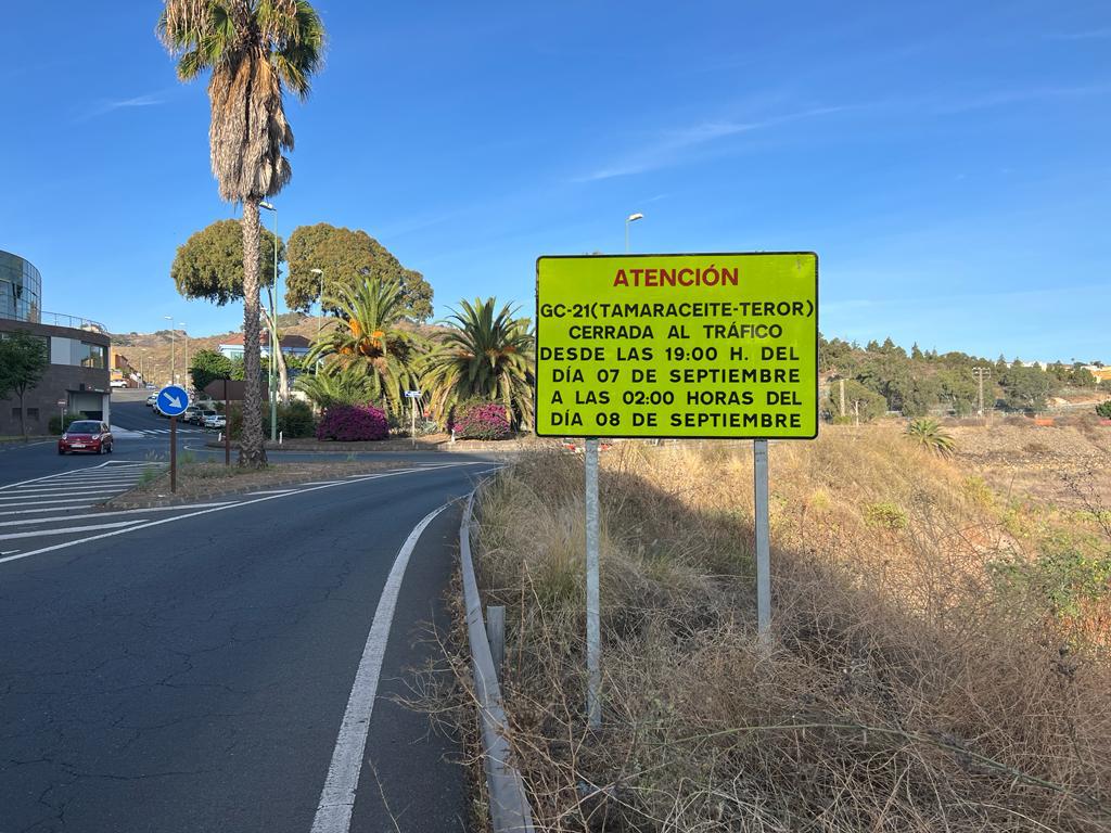 Señalizaciones en las carreteras a Teror por las Fiestas del Pino. Imagen Cabildo de Gran Canaria