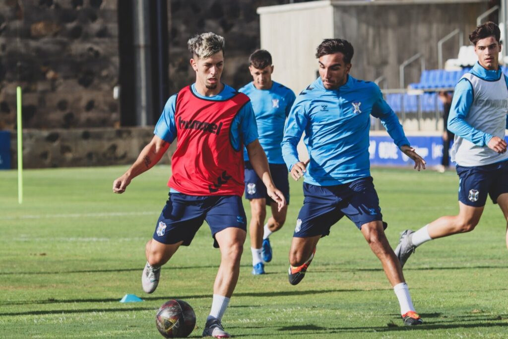 El CD Tenerife se medirá al Real Madrid Castilla en la Final del Trofeo Teide