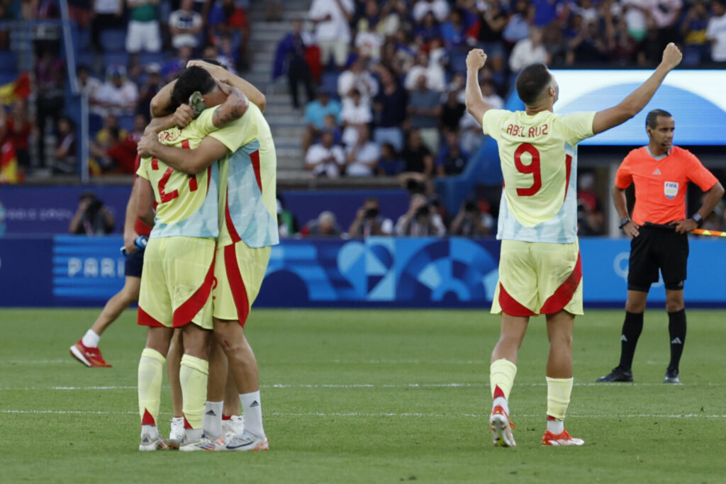 España vence a Francia (3-5) y gana el oro olímpico en fútbol masculino