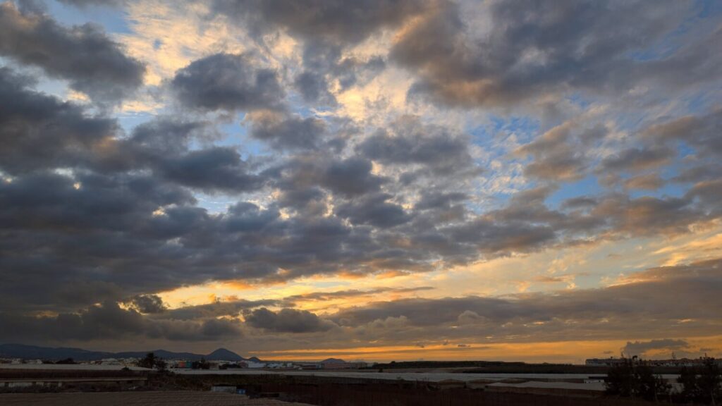 Bajan las temperaturas
Amanecer en Telde. Gran Canaria. Antonio Rico