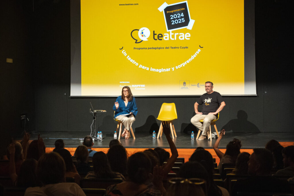 El Teatro Cuyás presentó a más de sesenta docentes de diferentes centros educativos de Gran Canaria la programación de la edición de Teatrae