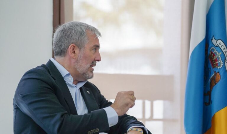 Clavijo solicita comparecer en el Parlamento Europeo para exponer la situación “límite” de Canarias con la migración