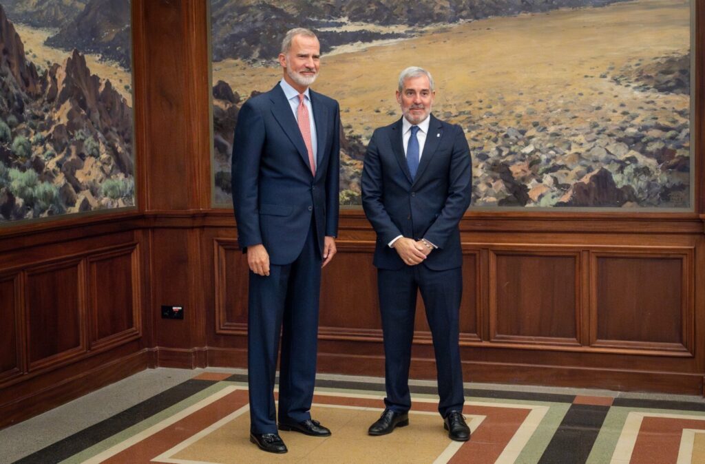 El rey Felipe VI y el presidente de Canarias, Fernando Clavijo. Imagen Presidencia del Gobierno