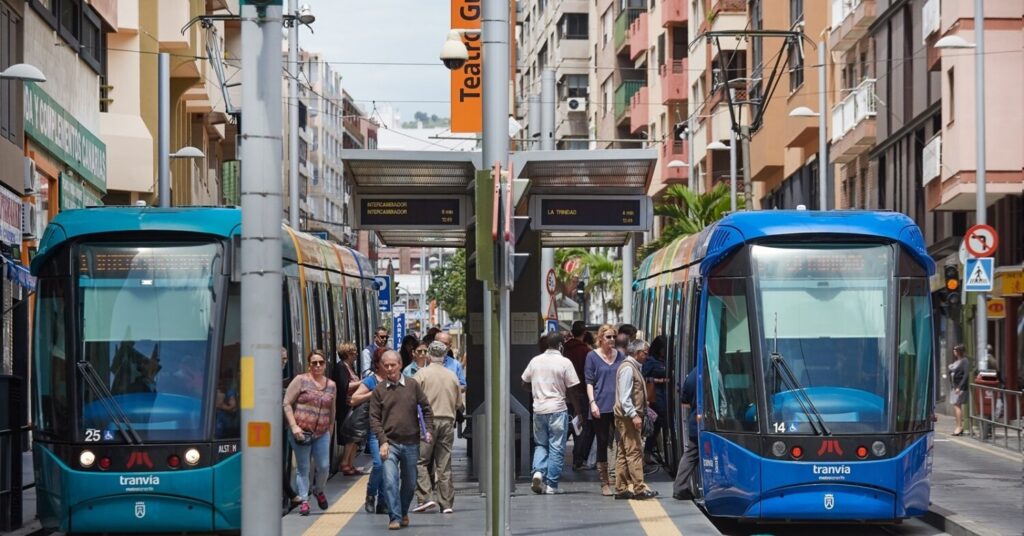 El Tranvía de Tenerife activa este lunes el horario de invierno