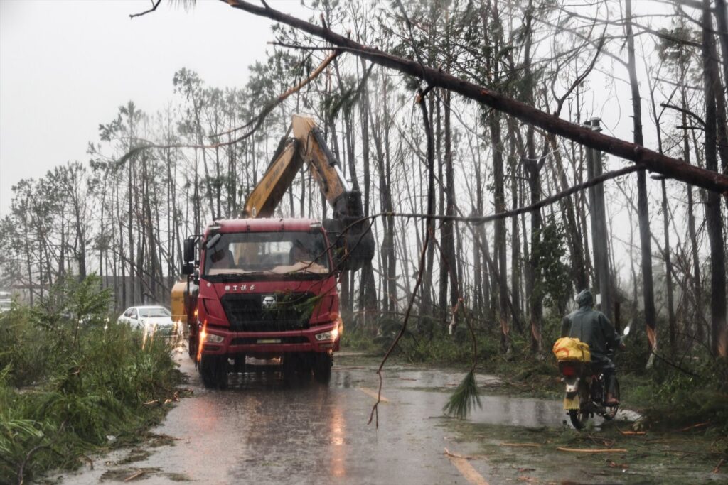 El tifón 'Yagi' deja 14 muertos a su paso por el norte de Vietnam