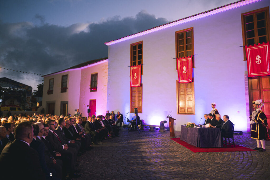 Francisco González de Aledo ejerció de pregonero de las Fiestas del Cristo 2024