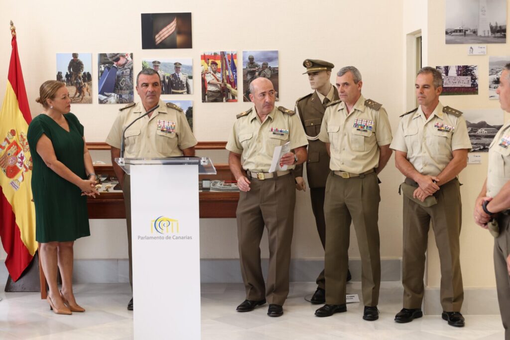 El Parlamento inaugura “Medio siglo formando líderes con Honor y Compromiso”. Un recorrido en imágenes por la historia de la academia militar “Escala Básica de Suboficiales”