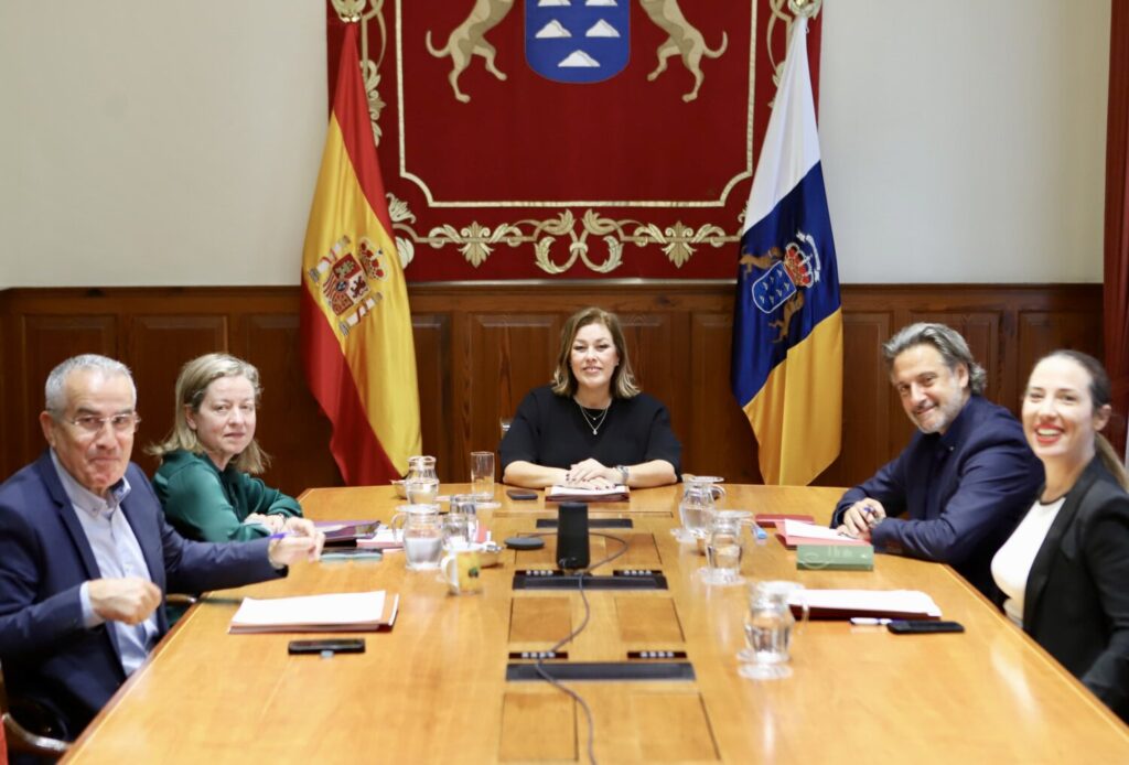 El Parlamento de Canarias tramita la ley de Municipios Turísticos