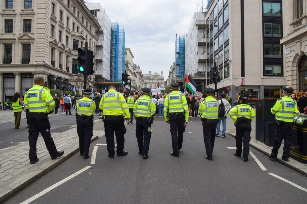 Despliegue de policías durante una manifestación en Londres - Europa Press/Contacto/Vuk Valcic