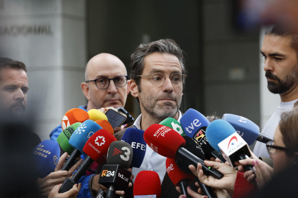 El portavoz del PP, Borja Sémper hace declaraciones a los medios tras presentar este lunes en la Audiencia Nacional una querella contra el PSOE por el caso Koldo/EFE