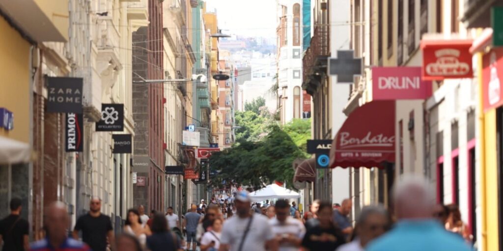 Los Bonos de Consumo 'Hola Domingo' se ponen a la venta este viernes. Imagen de la zona comercial de Santa Cruz de Tenerife/ Ayuntamiento de Santa Cruz de Tenerife