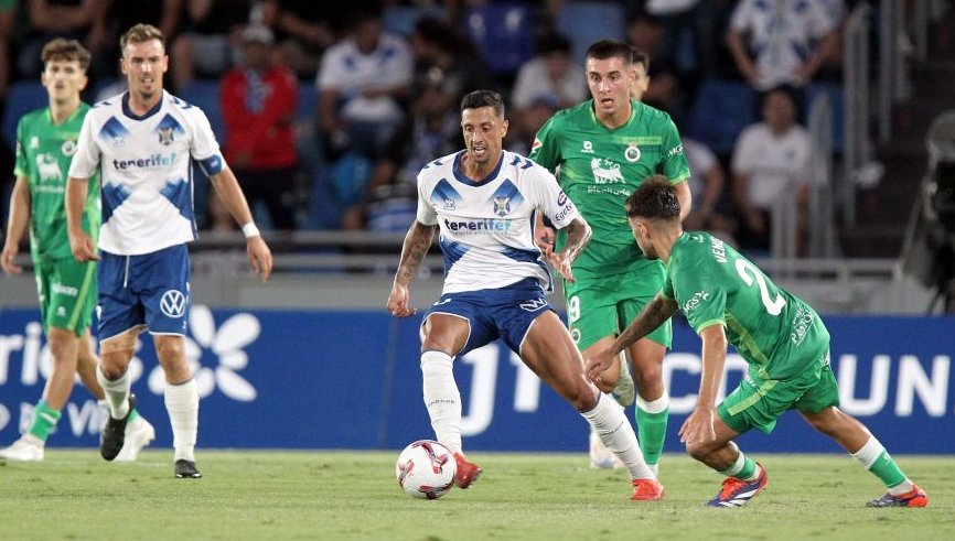 Imagen del partido disputado en el Heliodoro entre el CD Tenerife y el Racing. LaLiga Hypermotion