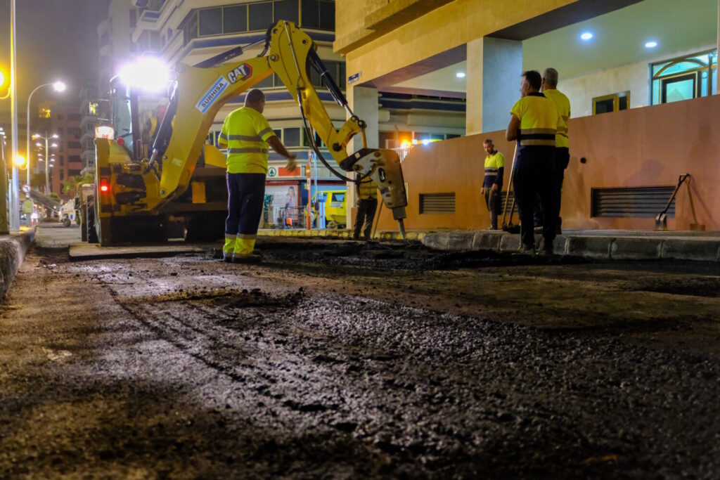 Trabajos de asfaltado en Las Palmas de Gran Canaria. Imagen Ayuntamiento de Las Palmas de Gran Canaria