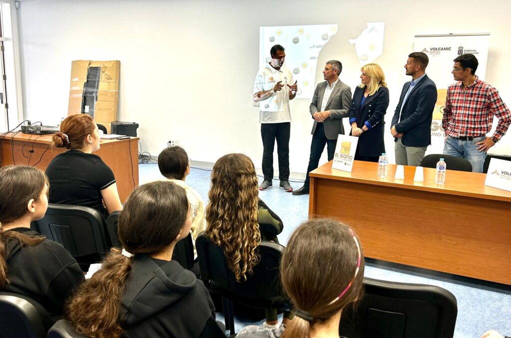 'El gofio, desayuno olímpico' lleva a los colegios las propiedades de este superalimento. Presentación del proyecto 'El Gofio, desayuno olímpico' en el IES Agáldar (Gáldar, Gran Canaria)/ Gobierno de Canarias