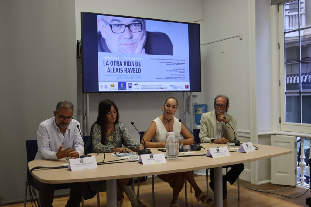 Presentación del programa de actividades. Imagen Cabildo de Gran Canaria "La otra vida de Alexis Ravelo".