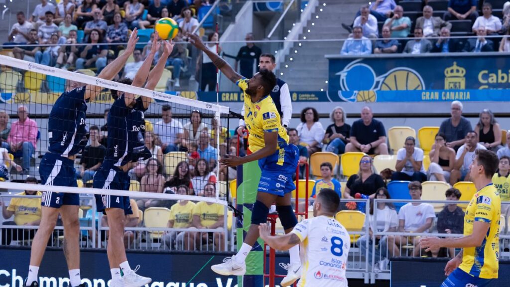 CV Guaguas-Olympiacos. Partido de Liga de Campeones disputado en el Gran Canaria Arena. Imagen CV Guaguas