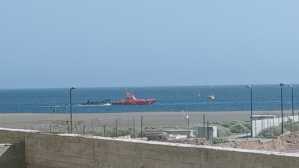 Interceptan un cayuco cerca de la playa de la Tejita en Tenerife