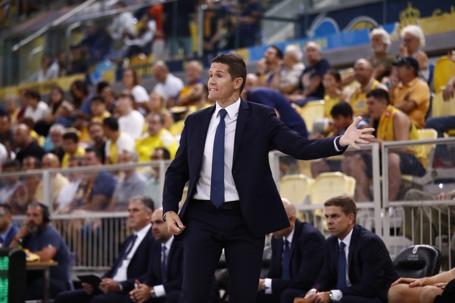 Previa del Buducnost-Dreamland Gran Canaria. Imagen: Jaka Lakovic, entrenador del Dreamland Gran Canaria. 