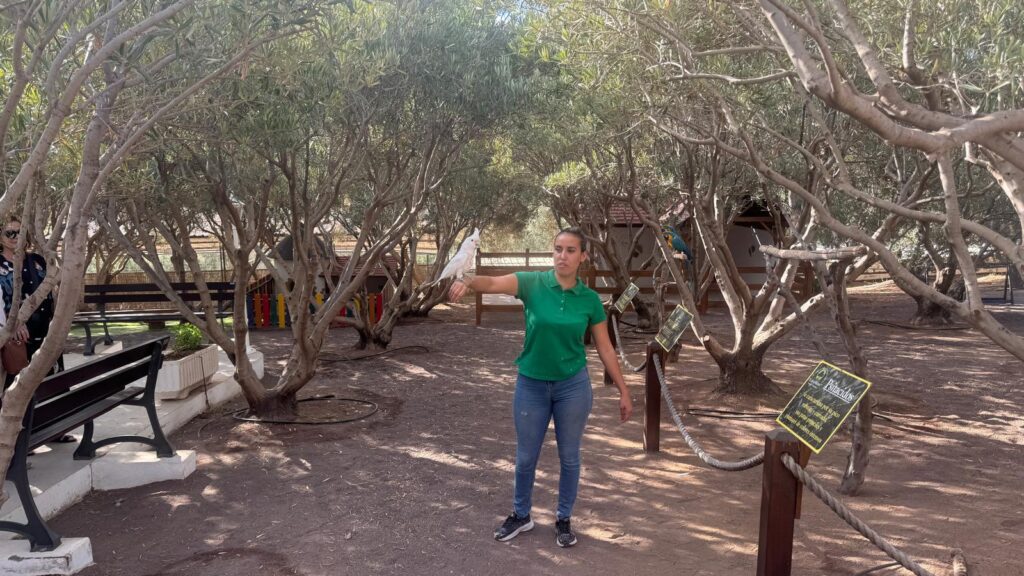 Día de la Mujer Rural. Canarias homenajea a las mujeres rurales. Imagen de la visita a la Finca de los Olivos/ Ayuntamiento de Telde