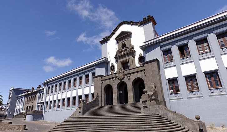 Los rectores de las universidades canarias dicen que modificar la ley de consejos sociales daña la autonomía universitaria
Paraninfo La Laguna