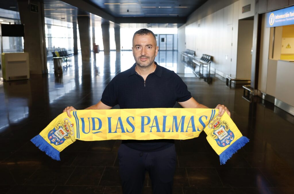 Diego Martínez, nuevo entrenador de la UD Las Palmas a su llegada a Gran Canaria / UD Las Palmas