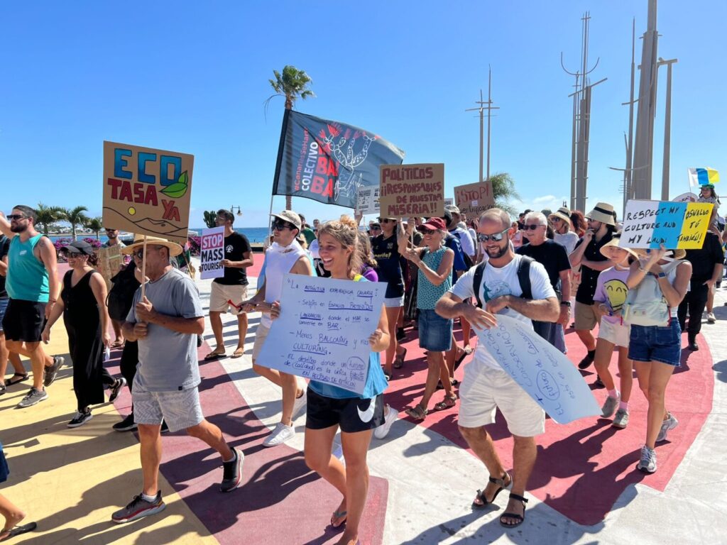 Imagen de las manifestaciones celebradas en Lanzarote bajo el lema 'Canarias tiene un límite' el domingo 20 de octubre de 2024