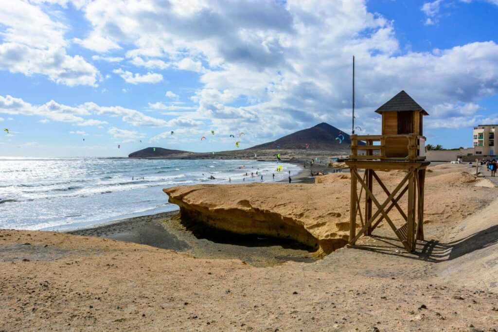 Prohíben el baño en la playa de El Médano (Tenerife) por altos niveles de enterococos / Archivo / Turismo Islas Canarias 