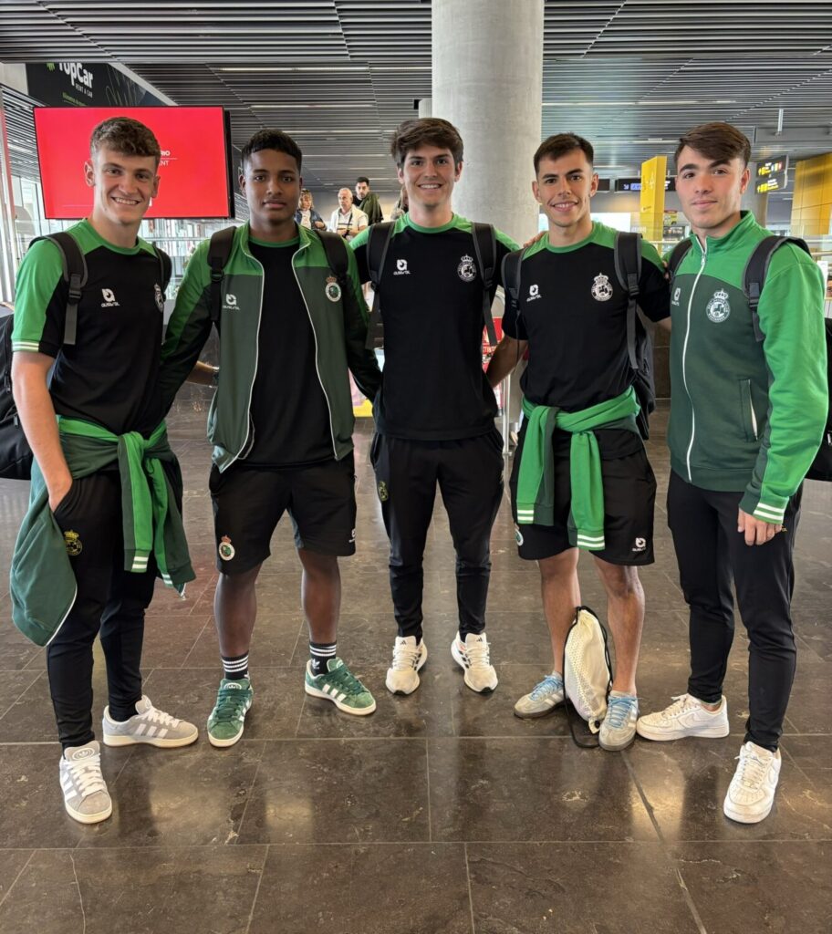 Parte de la plantilla del Real Racing de Santander que ha viajado a Lanzarote para disputar la Copa del Rey / Real Racing de Santander