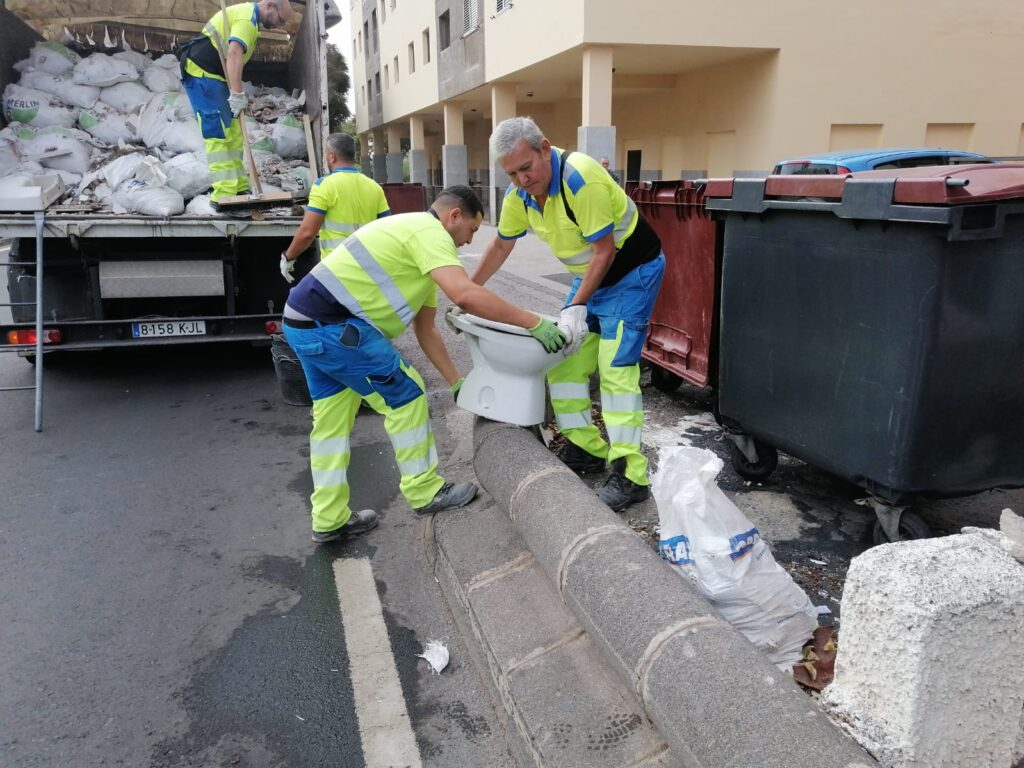 Más de 33.000 kilos de vertidos incontrolados se han retirado de la ciudad de Las Palmas de Gran Canaria / Ayuntamiento de Las Palmas de Gran Canaria 