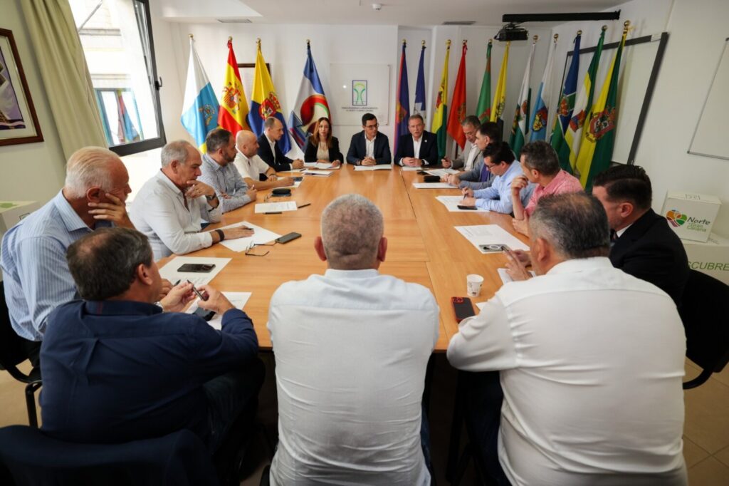 Canarias invierte en mejoras para la Mancomunidad del Norte de Gran Canaria. Reunión de Pablo Rodríguez con la Mancomunidad del Norte/ Gobierno de Canarias