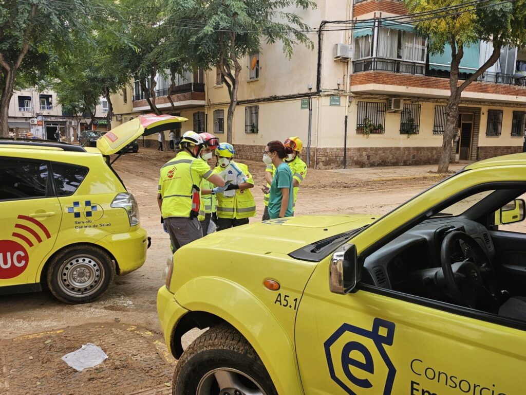 Coordinación entre los diferentes medios desplegados en Valencia para actuar en las emergencias necesarias para la población / Gobierno de Canarias