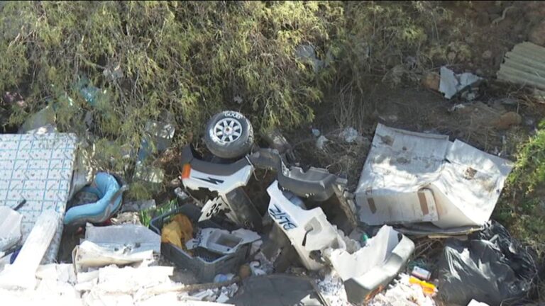 Barrancos convertidos en basureros o aparcamientos