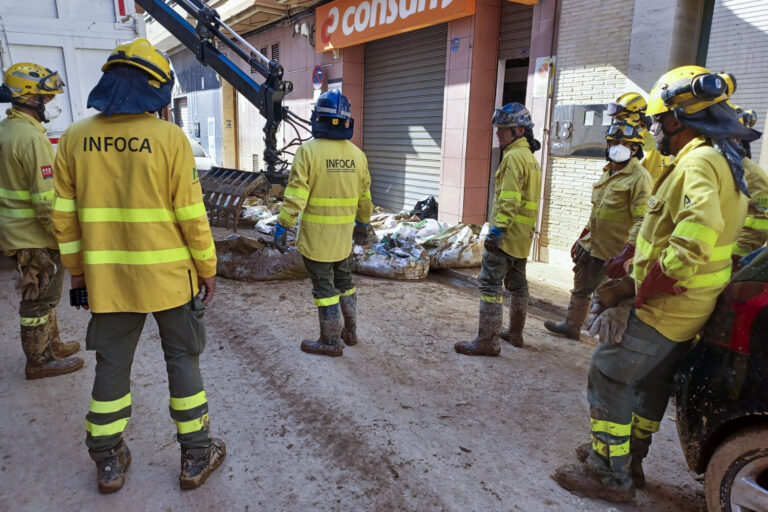 Última hora de la dana | Unos 800 peritos trabajan en los peritajes de la dana, el doble de todo un año en Valencia