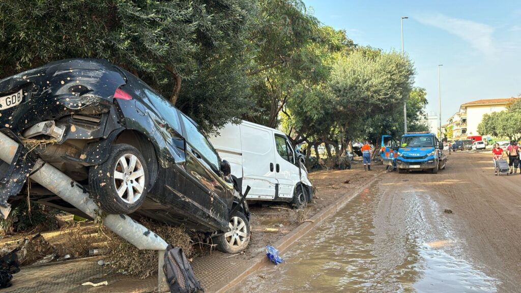 Continúan los trabajos de limpieza de las zonas afectadas por la Dana / RTVC