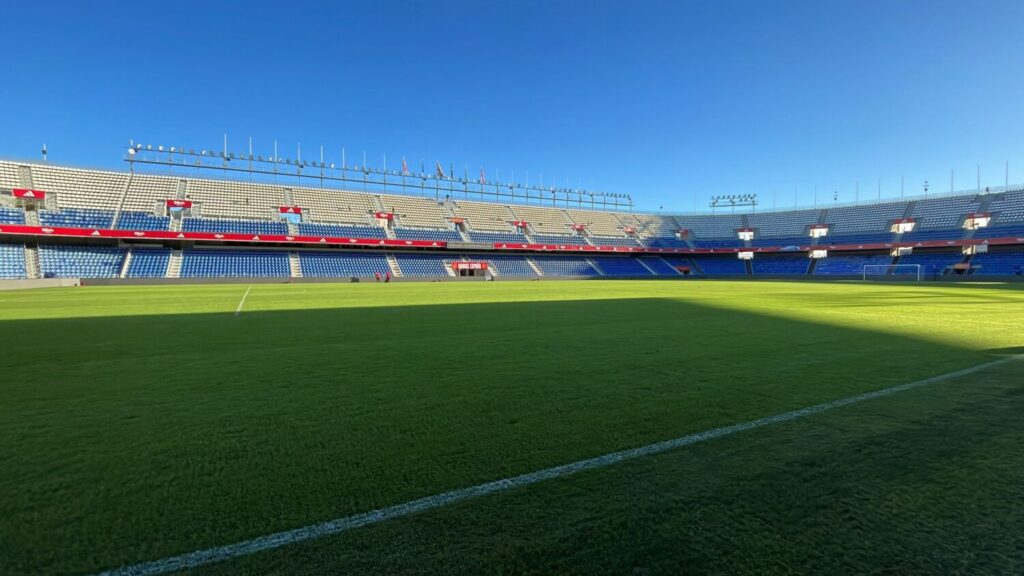 El Estadio Heliodoro Rodríguez López está listo para el inicio del encuentro entre la Selección Española y Suiza. Imagen de la mañana de este lunes / Antonio Cárdenes / RTVC  