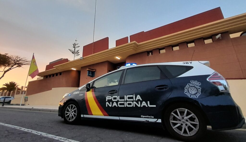 Detenido por tráfico de drogas en Arrecife. (Archivo) Coche de la Policía Nacional/ RTVC.