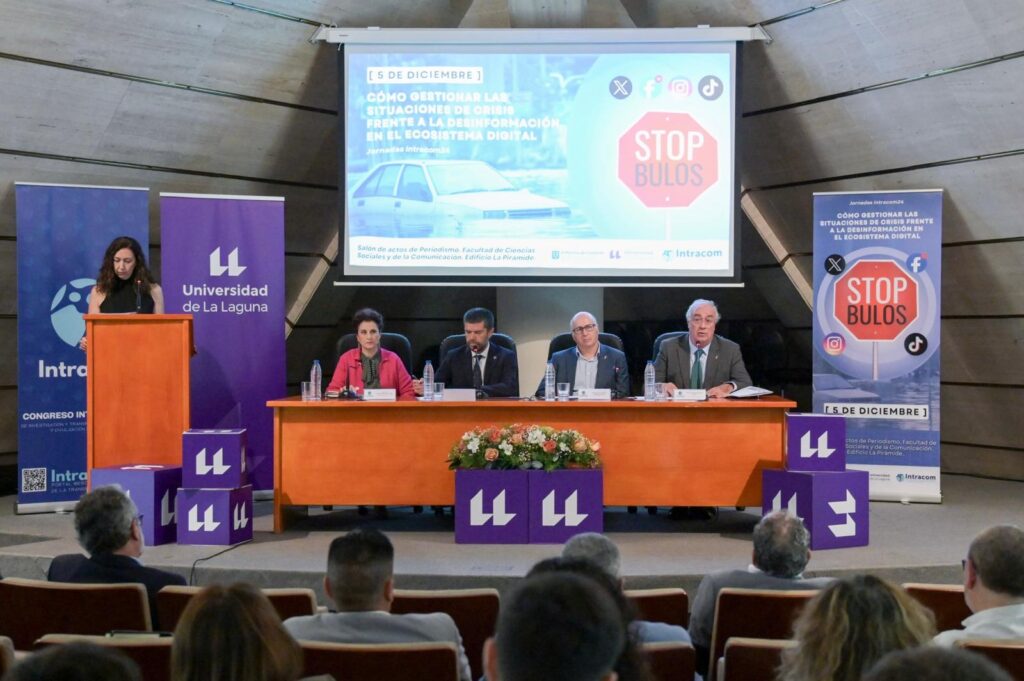 Jornada ‘Stop Bulos. Cómo gestionar las situaciones de crisis frente a la desinformación en el ecosistema digital’, celebrada hoy en la Universidad de La Laguna