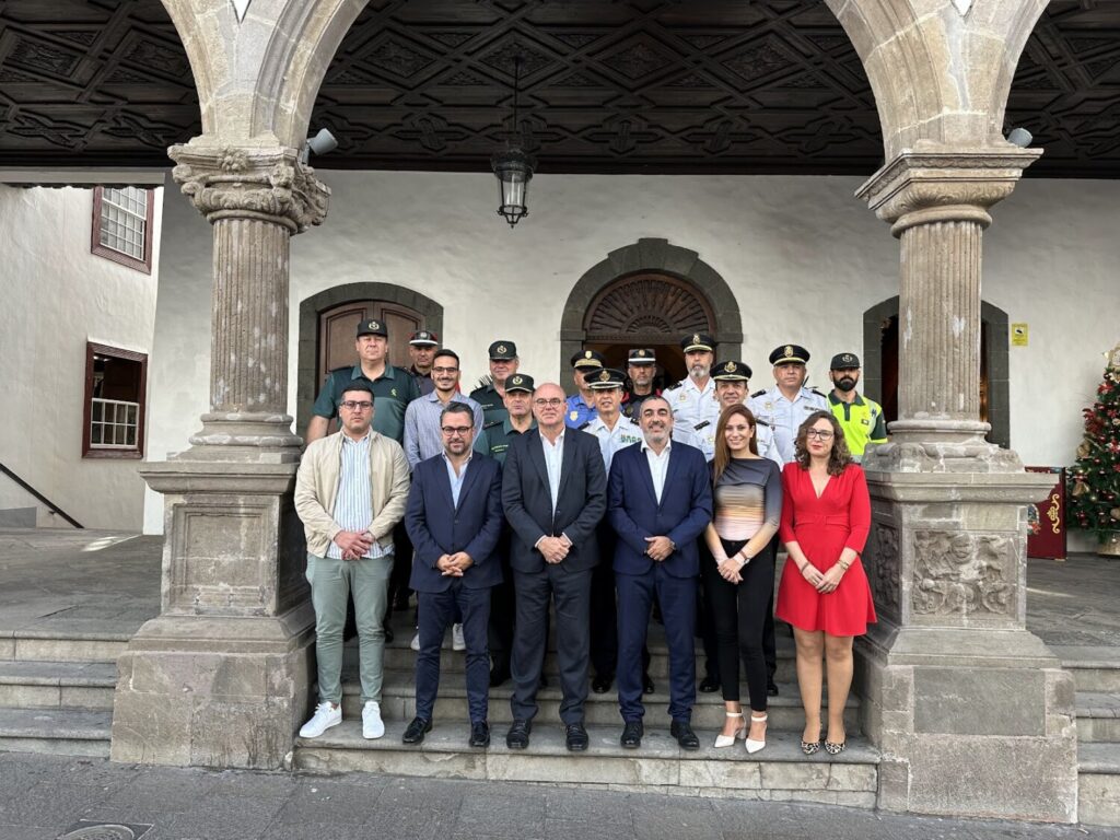 Encuentro entre administraciones para garantizar la seguridad de la Bajada de la Virgen de las Nieves