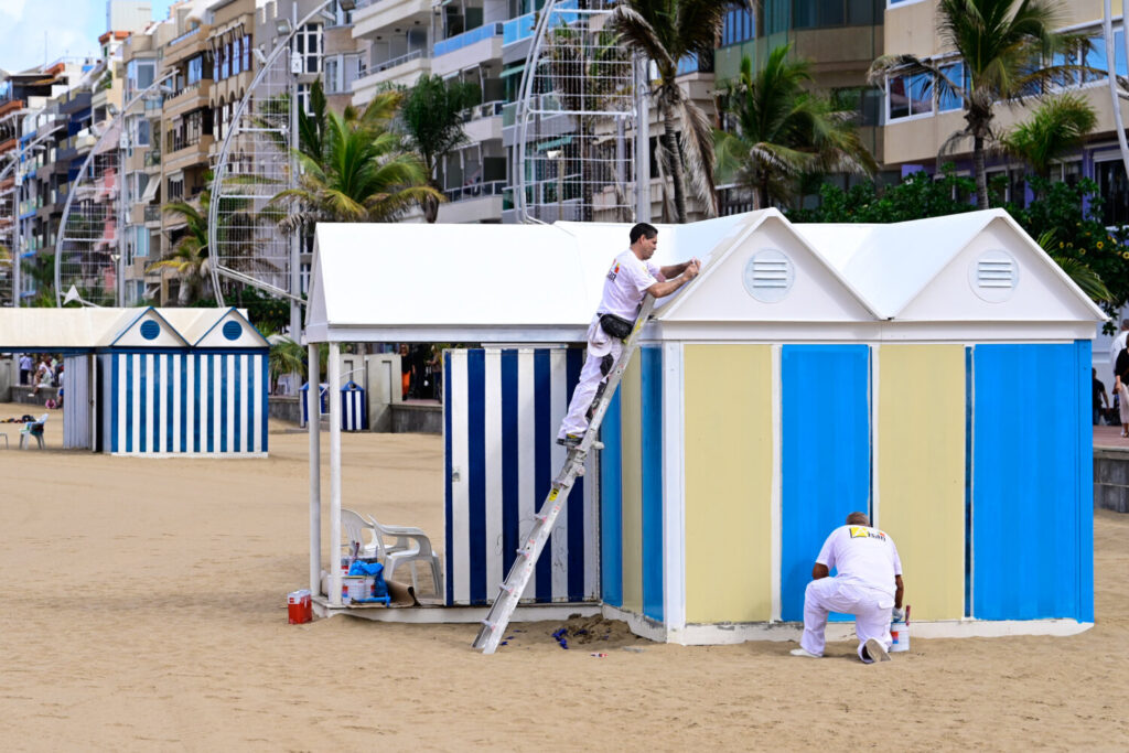 Se renueva la imagen de las casetas de Las Canteras. Renovación de las casetas de Las Canteras/ Ayuntamiento de Las Palmas de Gran Canaria.