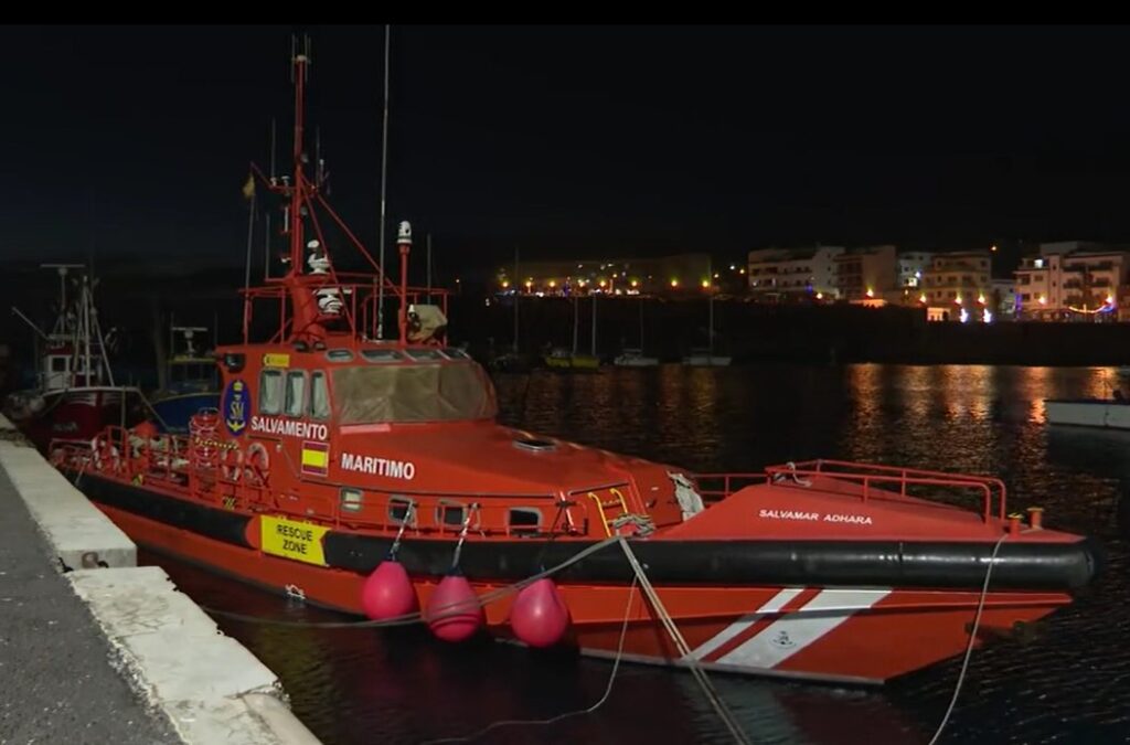 Casi 600 migrantes rescatados en Canarias en otro día trágico en la Ruta Atlántica