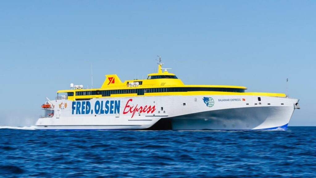 Fred Olsen ha comenzado este martes a conectar nuevamente las islas de El Hierro y Tenerife